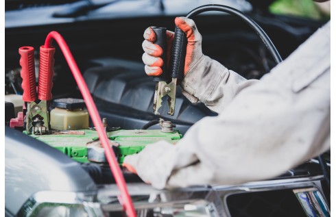 ¿Tu taller está preparado para el futuro? Equipamiento imprescindible para la era eléctrica